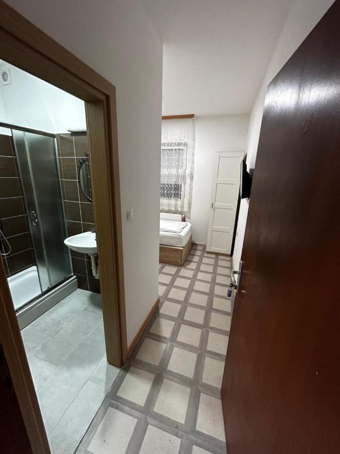 Sobe Zimmer Frei Pozega Exterior photo