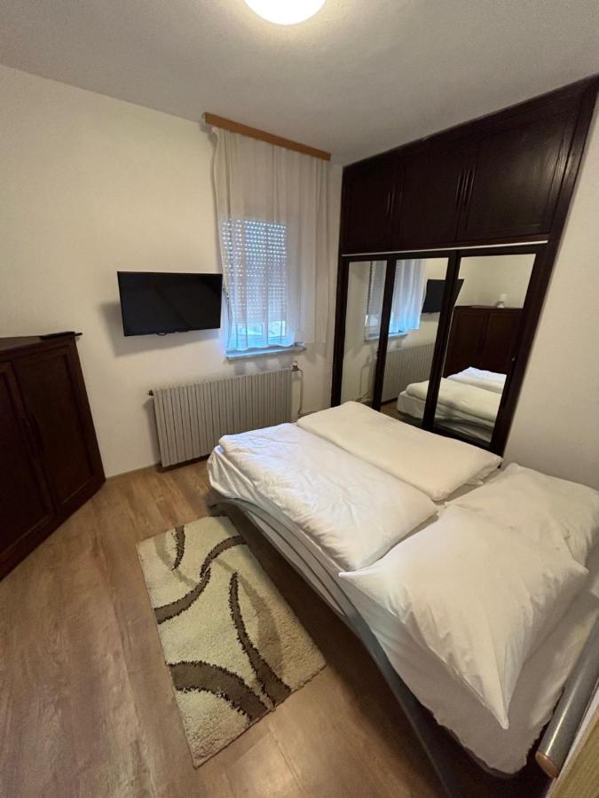 Sobe Zimmer Frei Pozega Exterior photo