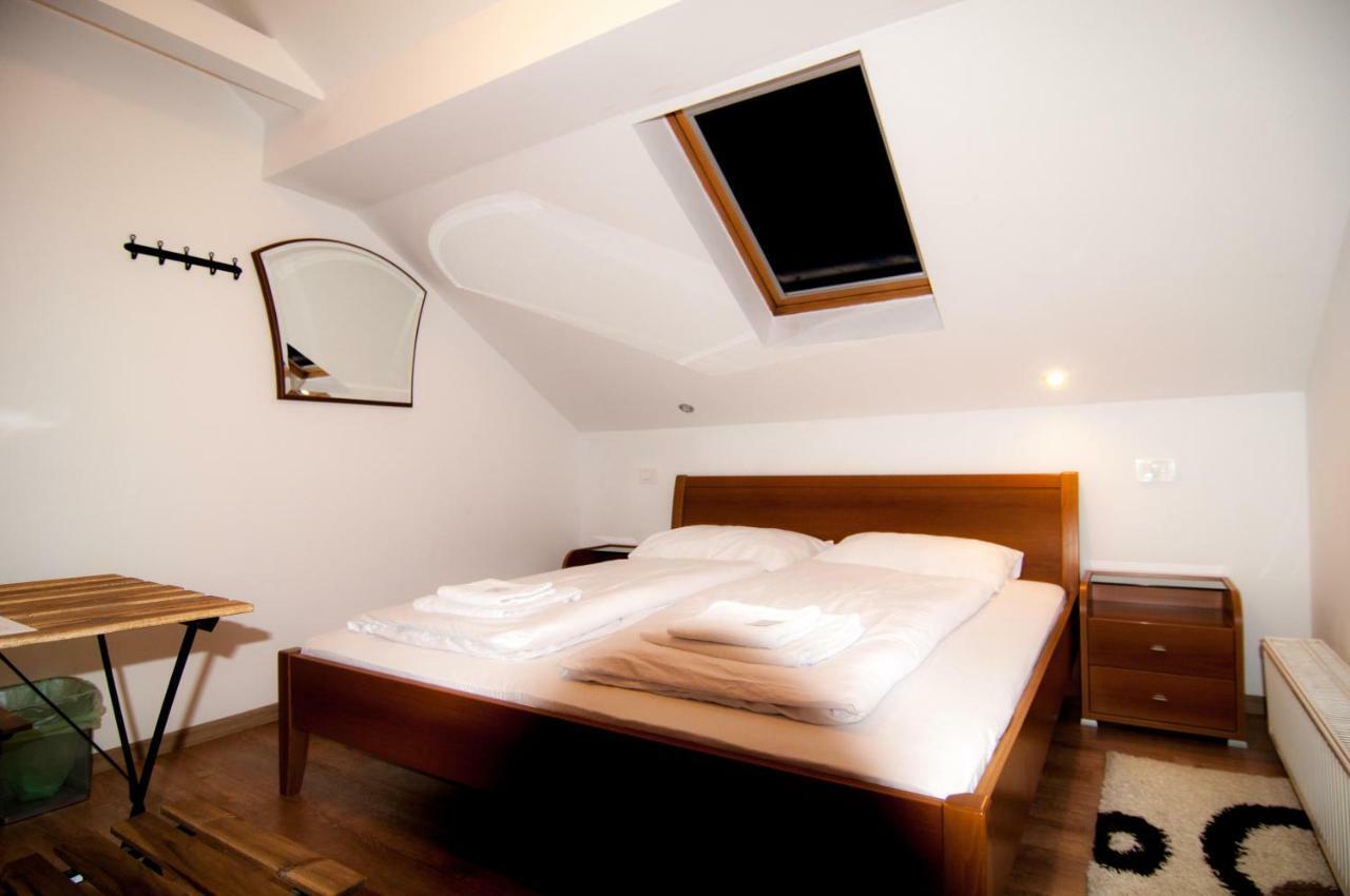 Sobe Zimmer Frei Pozega Exterior photo